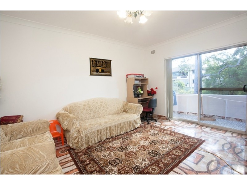 1/40-42 Hampden Rd, Lakemba NSW 2195