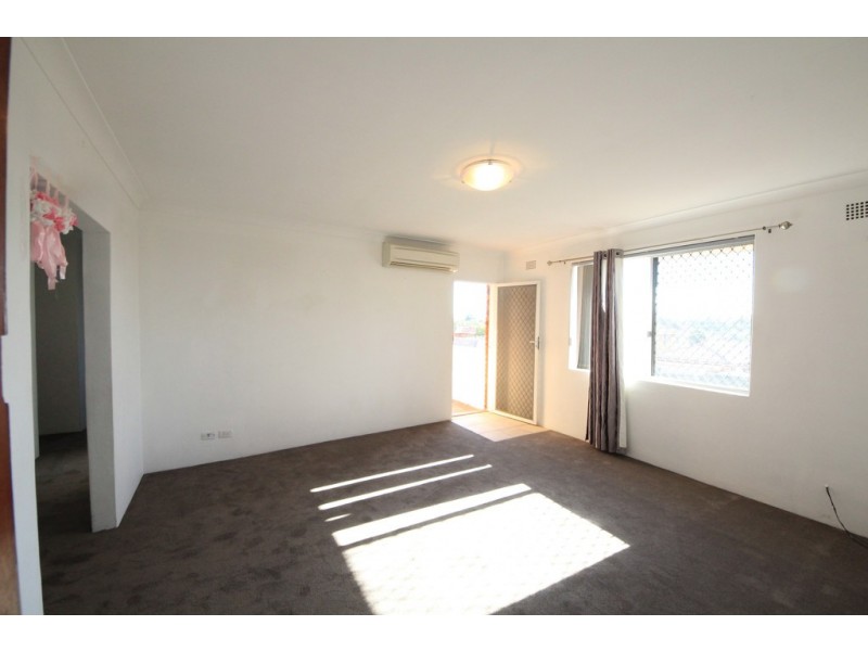 4/113 Sproule St, Lakemba NSW 2195