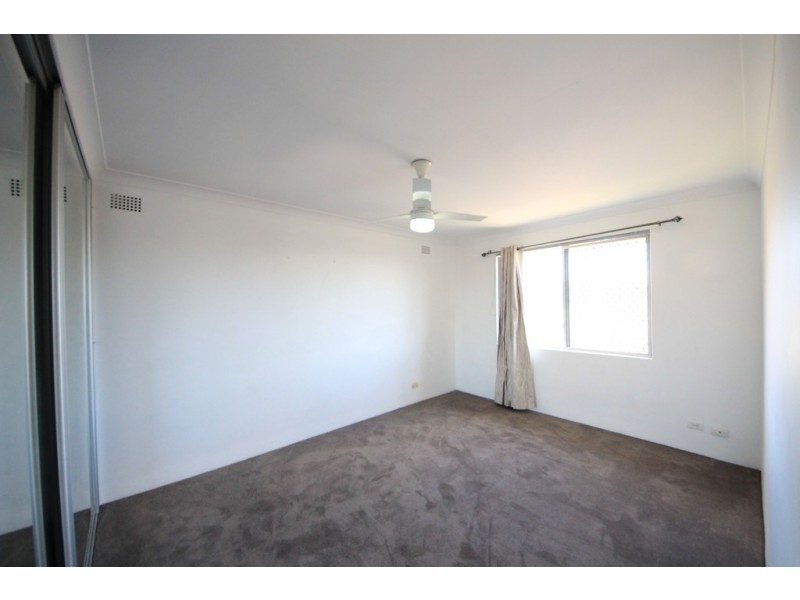 4/113 Sproule St, Lakemba NSW 2195