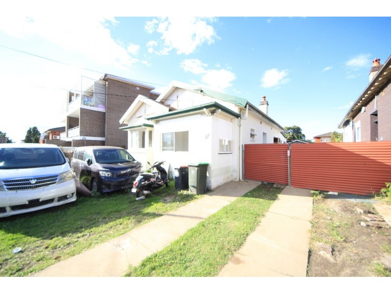 37 Shadforth St, Wiley Park NSW 2195