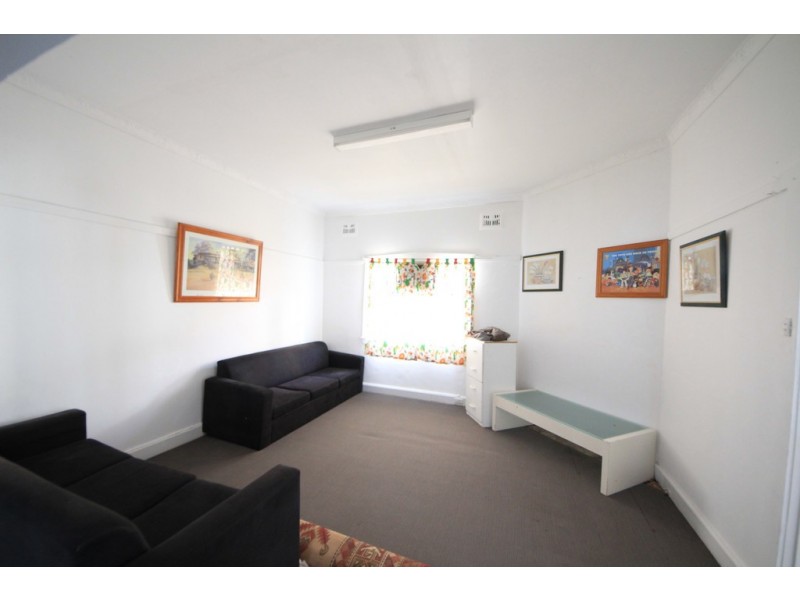 37 Shadforth St, Wiley Park NSW 2195