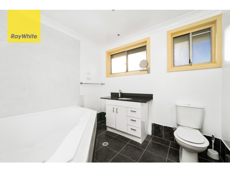 51 Randall avenue, Minto NSW 2566