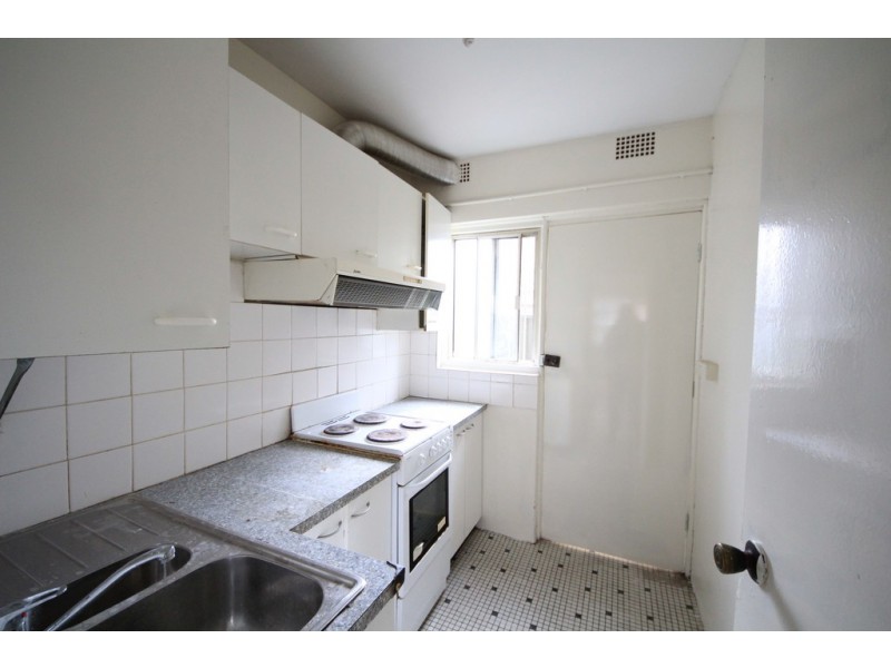 3/6 Holland Pl, Lakemba NSW 2195