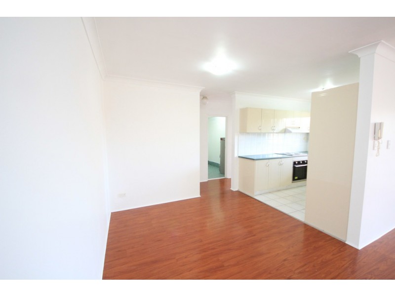 8/28 Shadforth St, Wiley Park NSW 2195