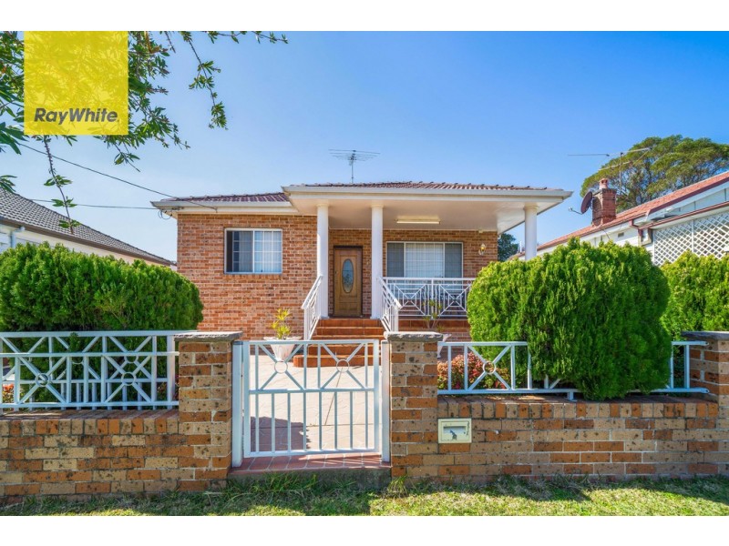 13 Vivienne Ave, Lakemba NSW 2195