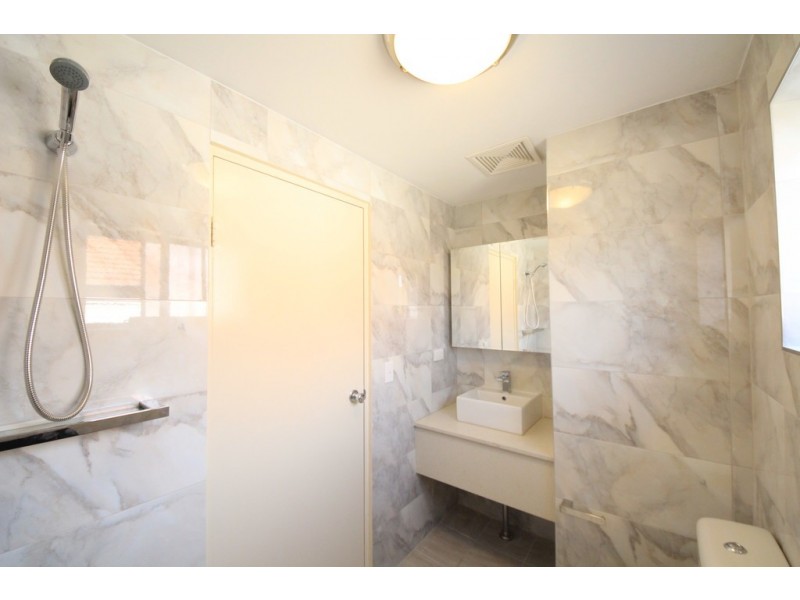 1./108 Ernest Street, Lakemba NSW 2195