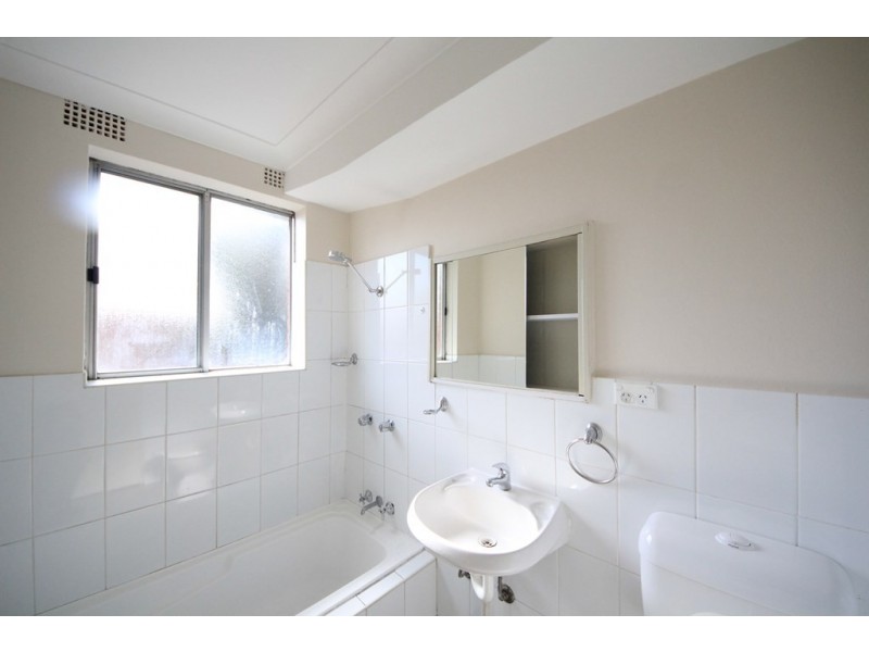 1/13 Wangee Rd, Lakemba NSW 2195