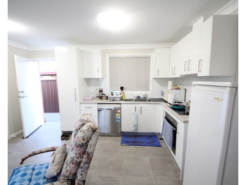 12A Juliet Cl, Rosemeadow NSW 2560