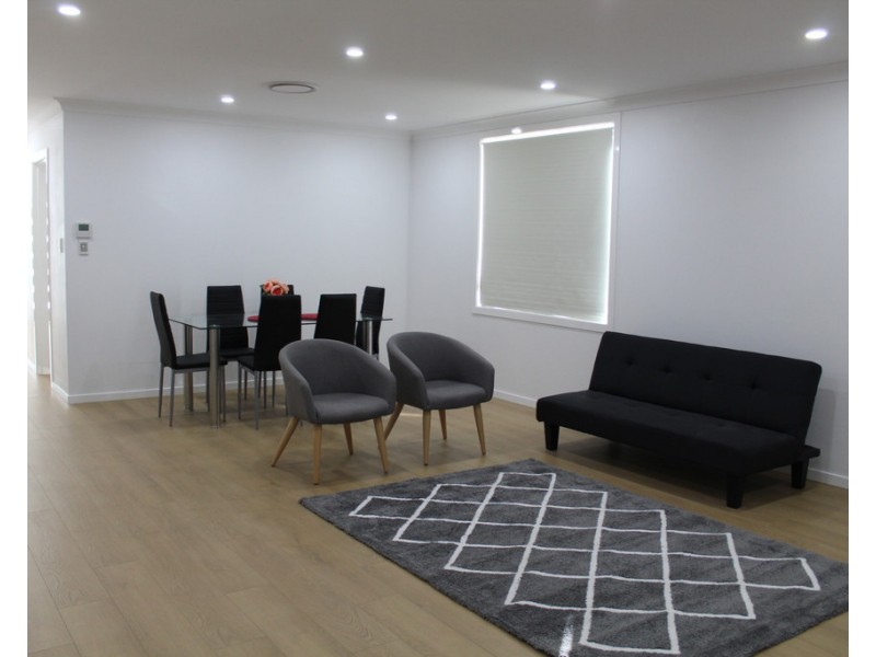 42 A Phyllis St, Minto NSW 2566