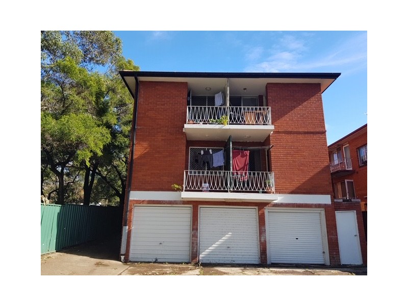 8/51 Macodnald, Lakemba NSW 2195