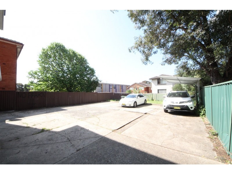 8/51 Macodnald, Lakemba NSW 2195