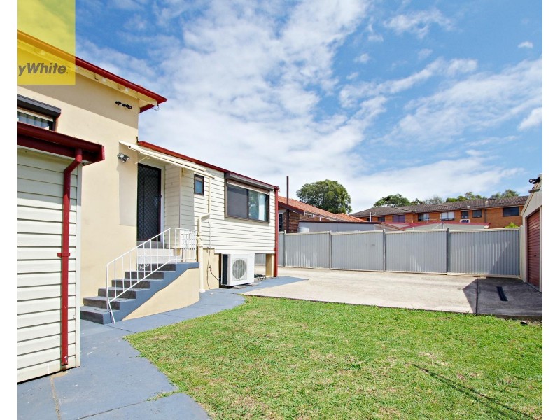 13 FAIRMOUNT ST, Lakemba NSW 2195