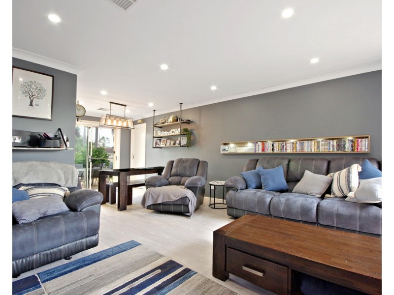 4 Muir Place, St Andrews NSW 2566