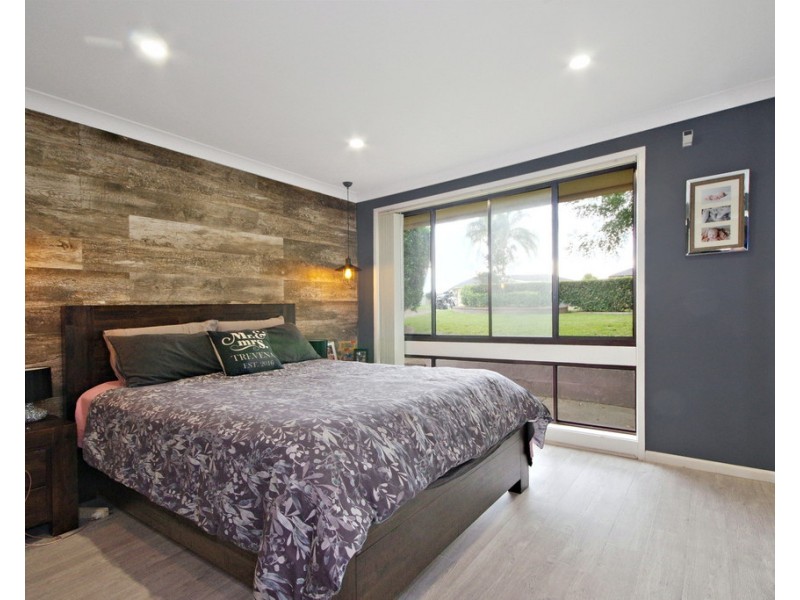 4 Muir Place, St Andrews NSW 2566