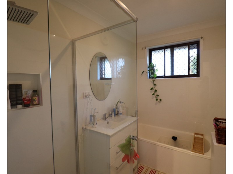 5 Amundsen St, Leumeah NSW 2560