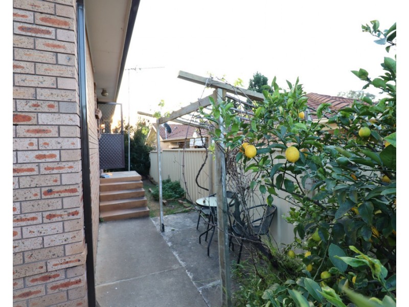 5 Amundsen St, Leumeah NSW 2560
