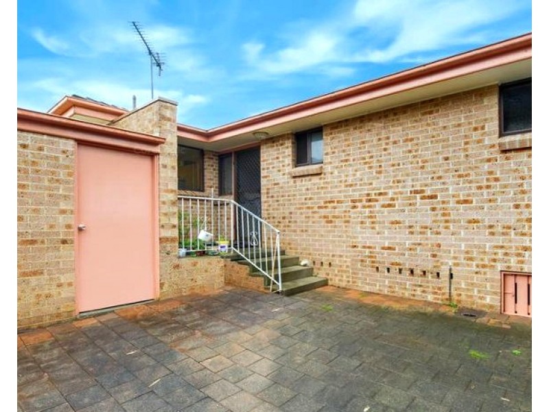 Villa 9/65 Fuchsia Crescent, Macquarie Fields NSW 2564