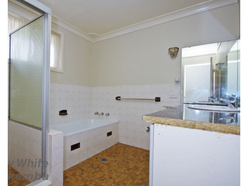 5 Ash Place, Bradbury NSW 2560
