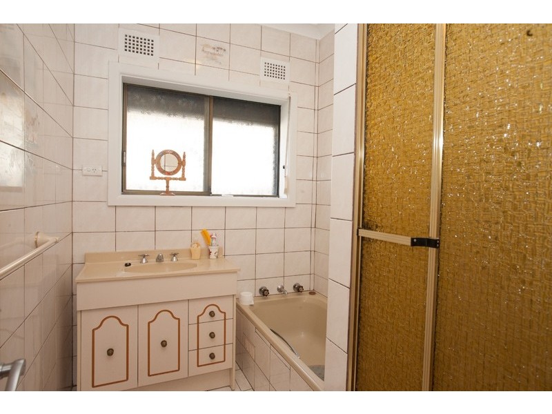 4 Weyland, Punchbowl NSW 2196