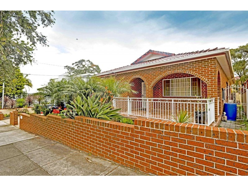 5 BONDS Road, Punchbowl NSW 2196