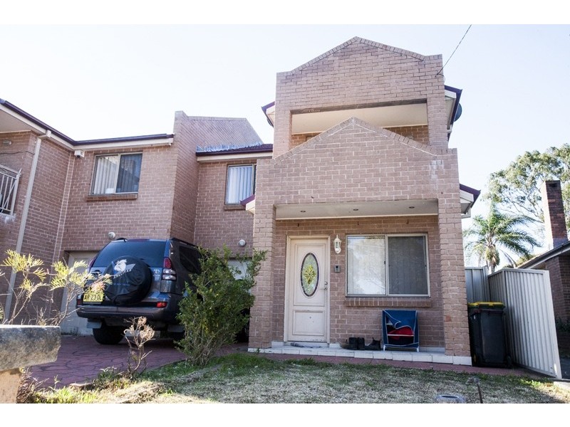 8 Rawson Road, Greenacre NSW 2190