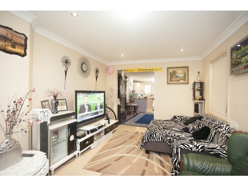 8 Rawson Road, Greenacre NSW 2190