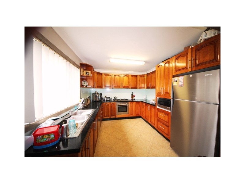 40 GOSLING ST, Greenacre NSW 2190