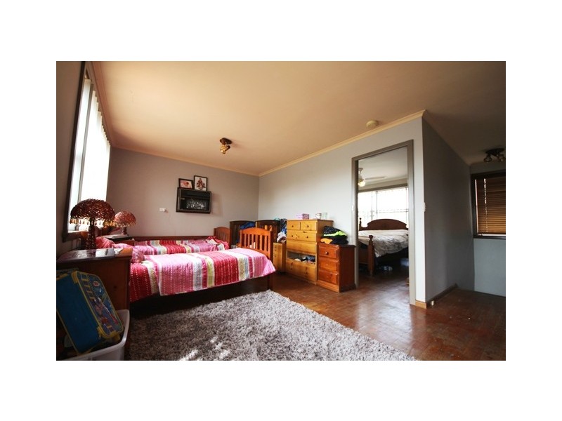 40 GOSLING ST, Greenacre NSW 2190