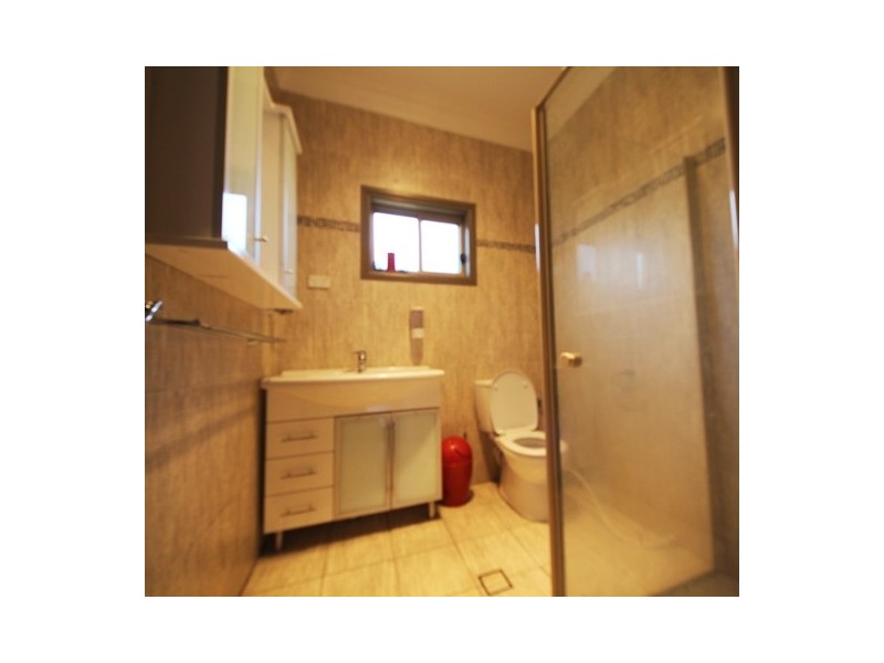 40 GOSLING ST, Greenacre NSW 2190