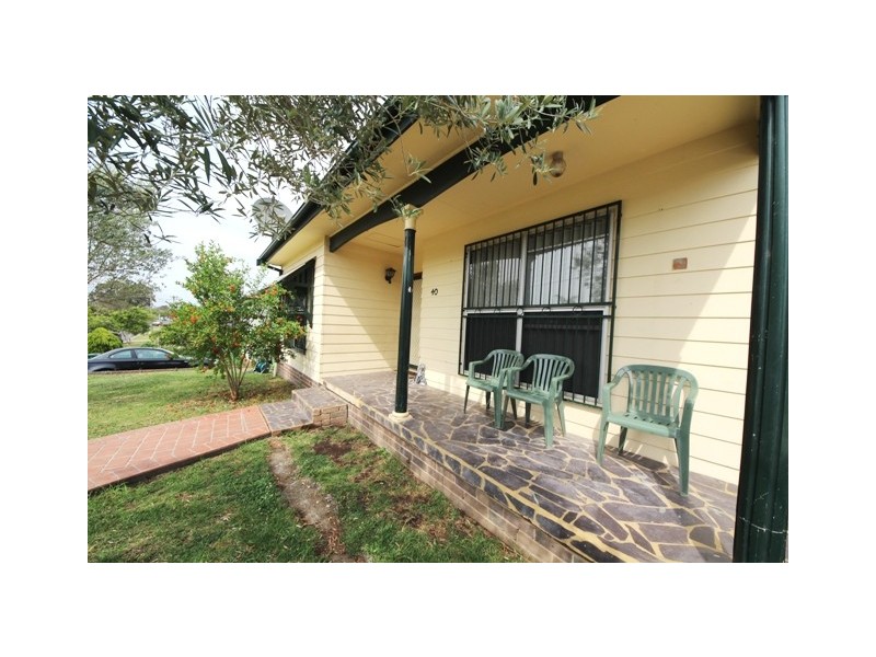 40 GOSLING ST, Greenacre NSW 2190