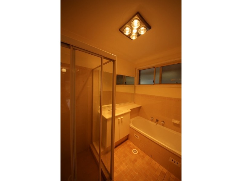 25 Guernsey Avenue, Minto NSW 2566