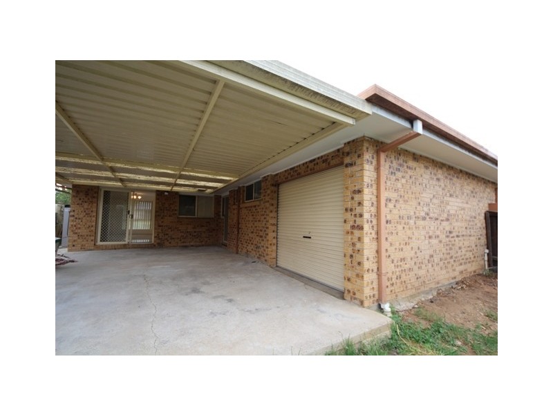 25 Guernsey Avenue, Minto NSW 2566