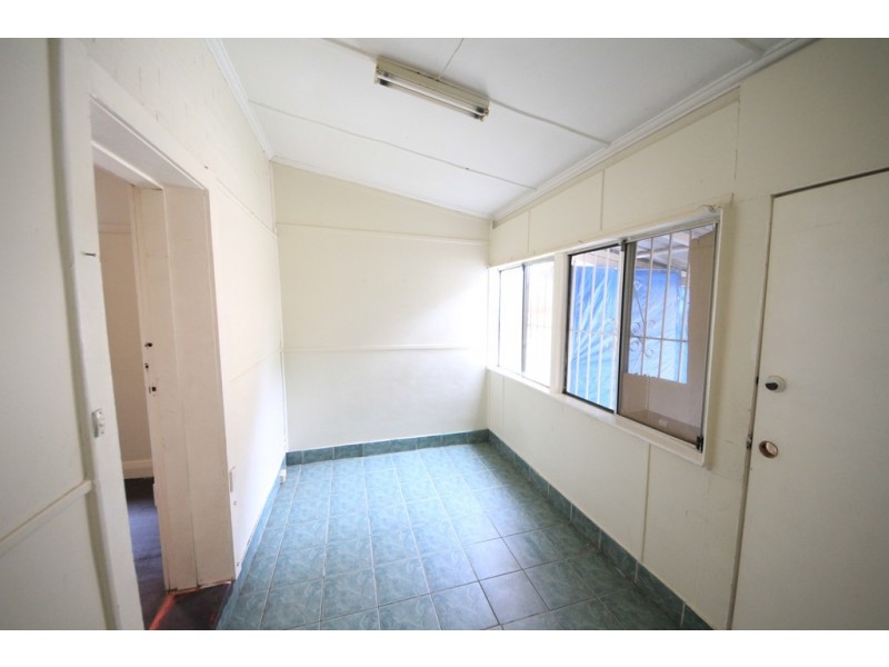 12 FAIRMOUNT ST, Lakemba NSW 2195