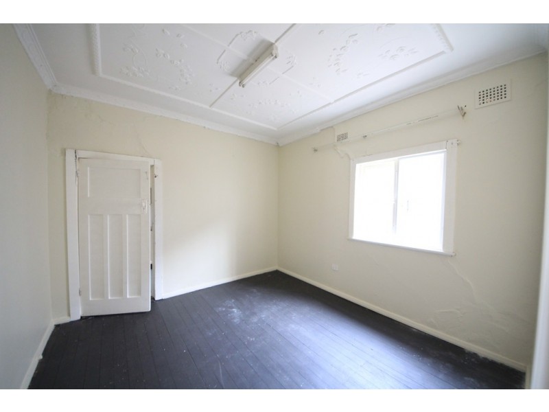 12 FAIRMOUNT ST, Lakemba NSW 2195