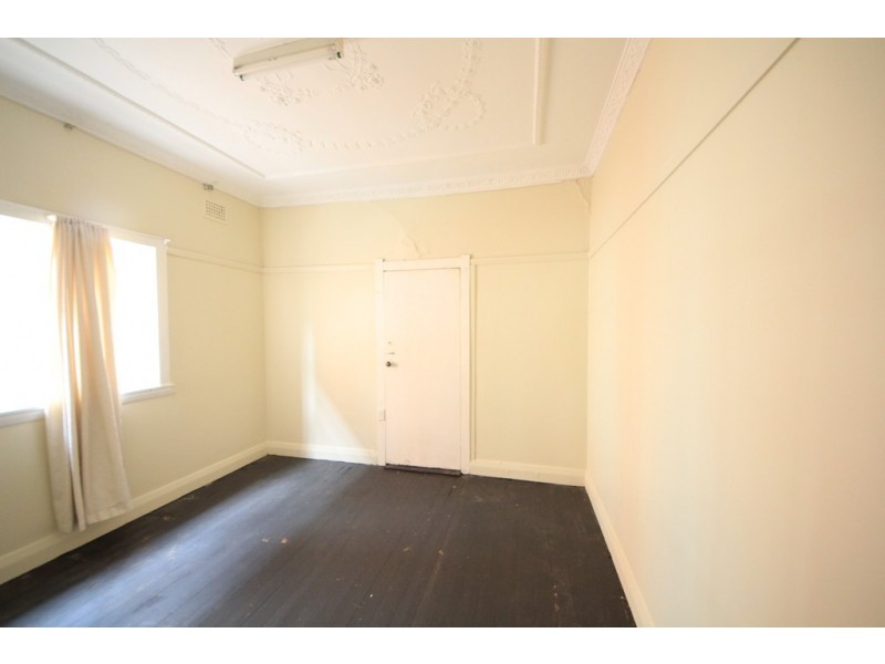 12 FAIRMOUNT ST, Lakemba NSW 2195