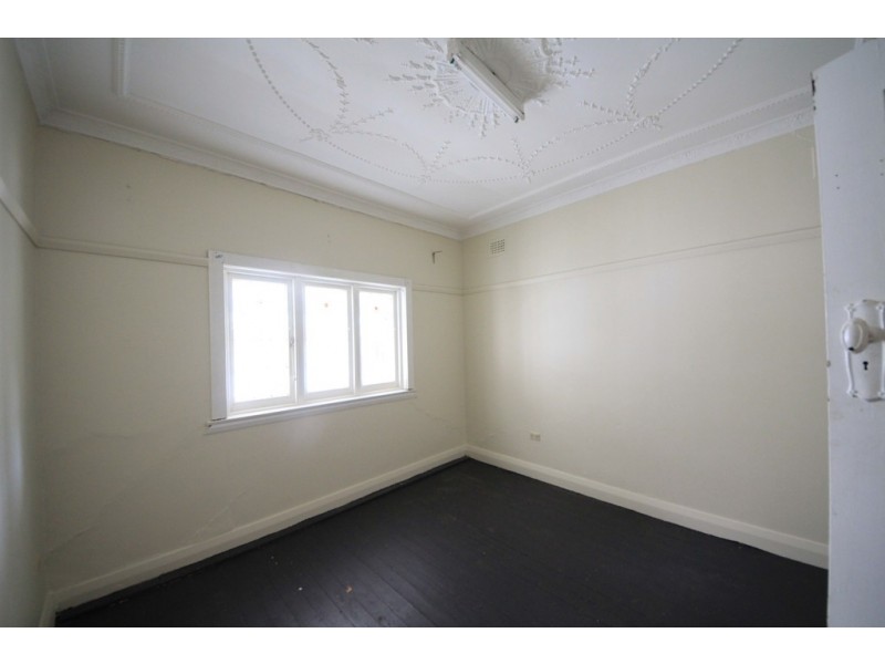 12 FAIRMOUNT ST, Lakemba NSW 2195