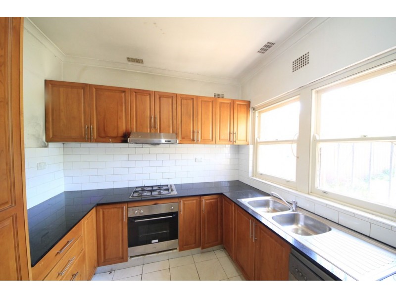 15 HAMPDEN ROAD, Lakemba NSW 2195