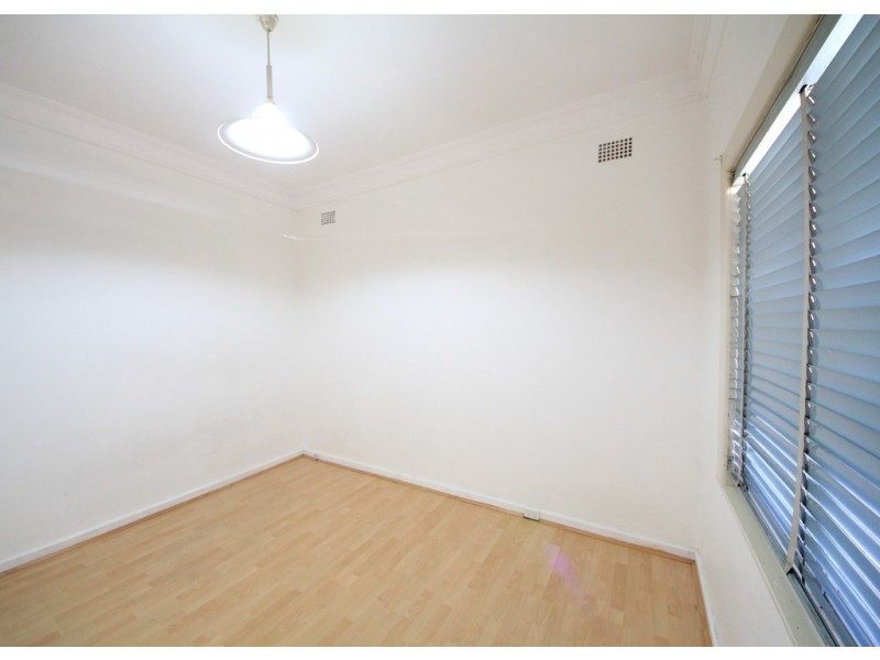 15 HAMPDEN ROAD, Lakemba NSW 2195