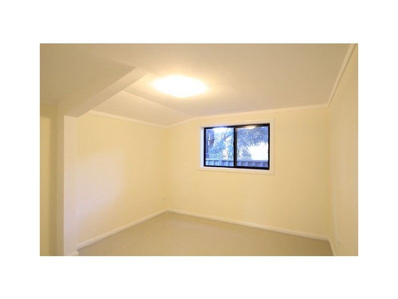 19 A DREW ST, Greenacre NSW 2190