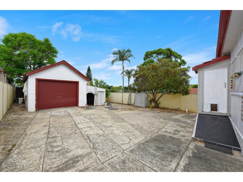 297 ROBERTS ROAD, Greenacre NSW 2190