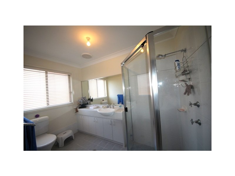 2 LILAC ST, Punchbowl NSW 2196