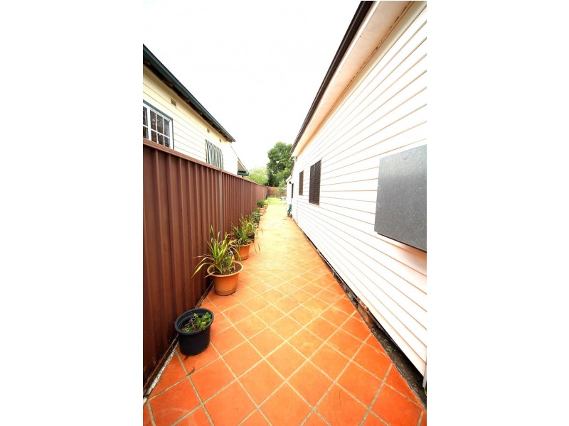 121 Dennis St, Lakemba NSW 2195