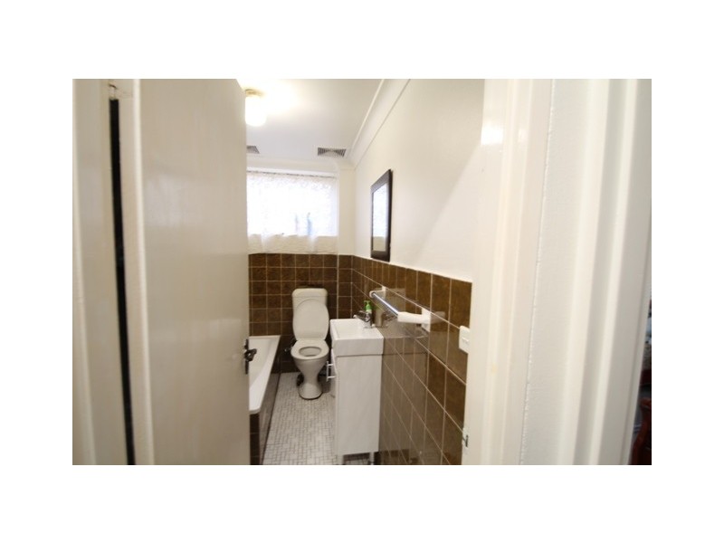 1/121 Victoria Road, Punchbowl NSW 2196