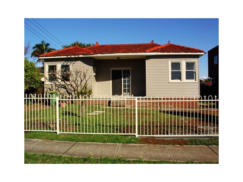 6 EDENSOR ROAD, Cabramatta West NSW 2166
