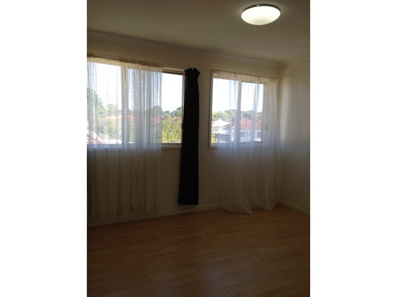 69 B Defoe St, Wiley Park NSW 2195