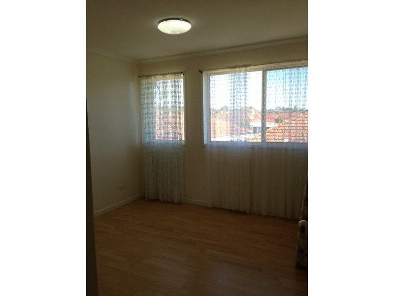 69 B Defoe St, Wiley Park NSW 2195