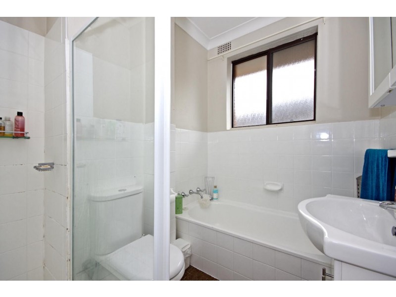 4/33 Fairmount Street, Lakemba NSW 2195