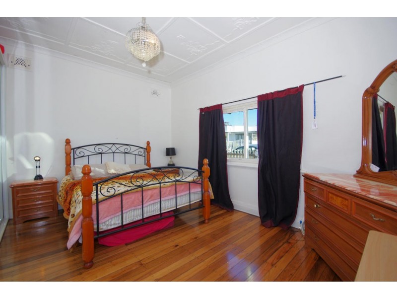 4 Northcote Street, Canterbury NSW 2193