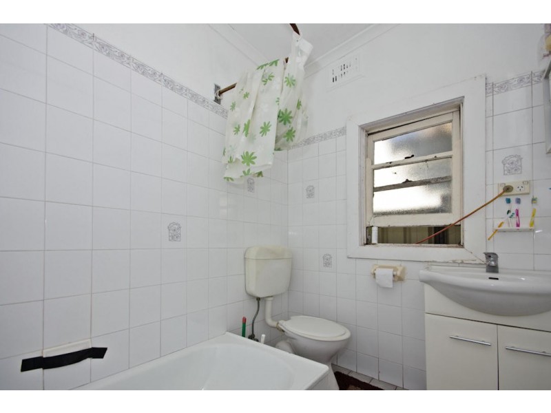 4 Northcote Street, Canterbury NSW 2193