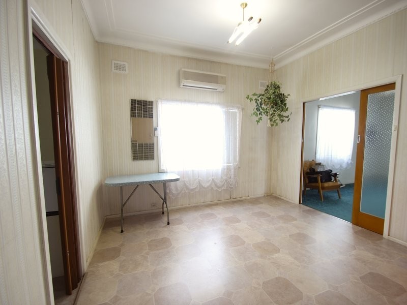 6 Edge St, Wiley Park NSW 2195